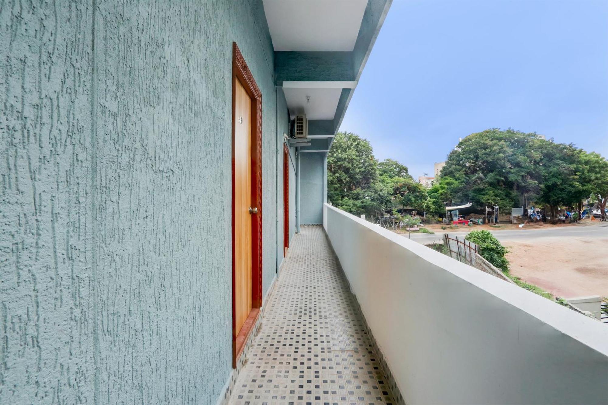 Hotel O Living Tree In Hyderabad Ngoại thất bức ảnh